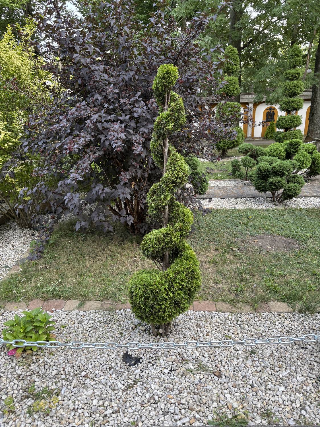 Pojedyncza forma spiralna cięta ręcznie